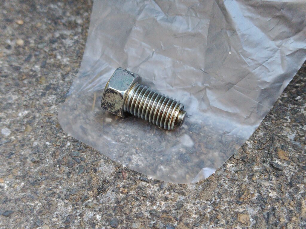 アドレスv125sのマグネット付きのドレインボルト