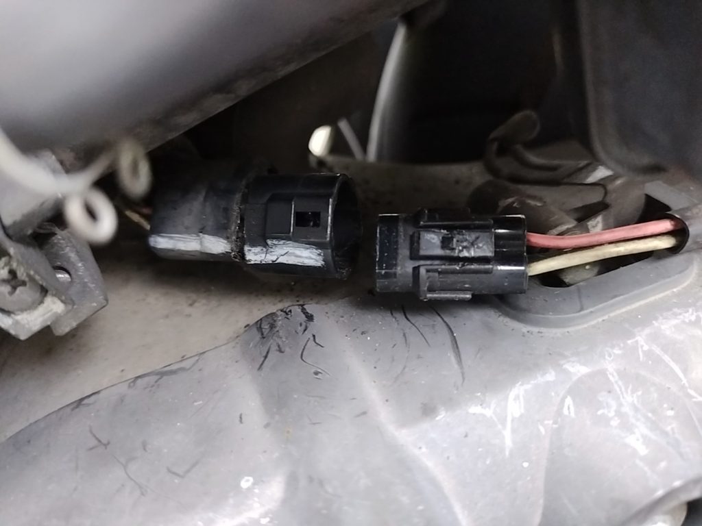 アドレスV125Sのスピードセンサーのコネクター